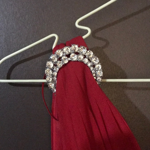 Long red evening wear dress - Picture 2 of 3